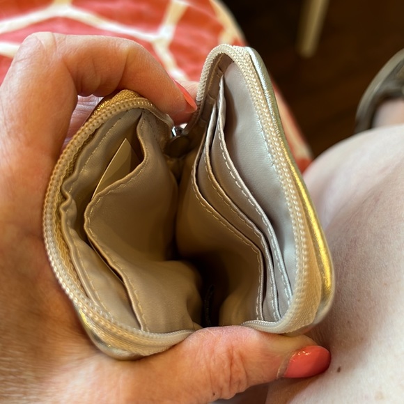 Coach Julia striped universal case New NWT original price $58 pastel stripes - Picture 8 of 8